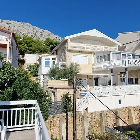 Duvnjak * Omis