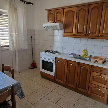 Duvnjak Omis